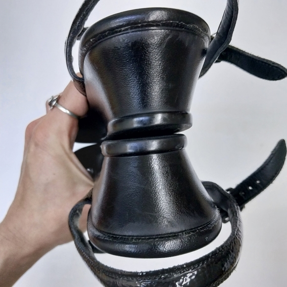 SAS Black Patent Leather Strippy Quarter Strap Wedge Sandals 7 Narrow - Picture 7 of 12